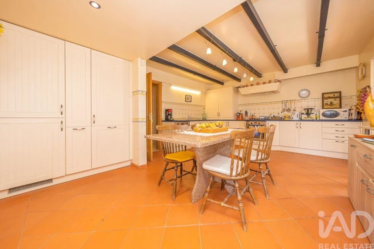 Moradia T14 para Venda em Quinta do Anjo Foto 18