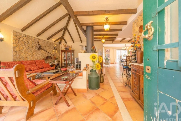 Moradia T14 para Venda em Quinta do Anjo Foto 3