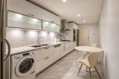Apartamento T2 para Venda em Funchal (Se)