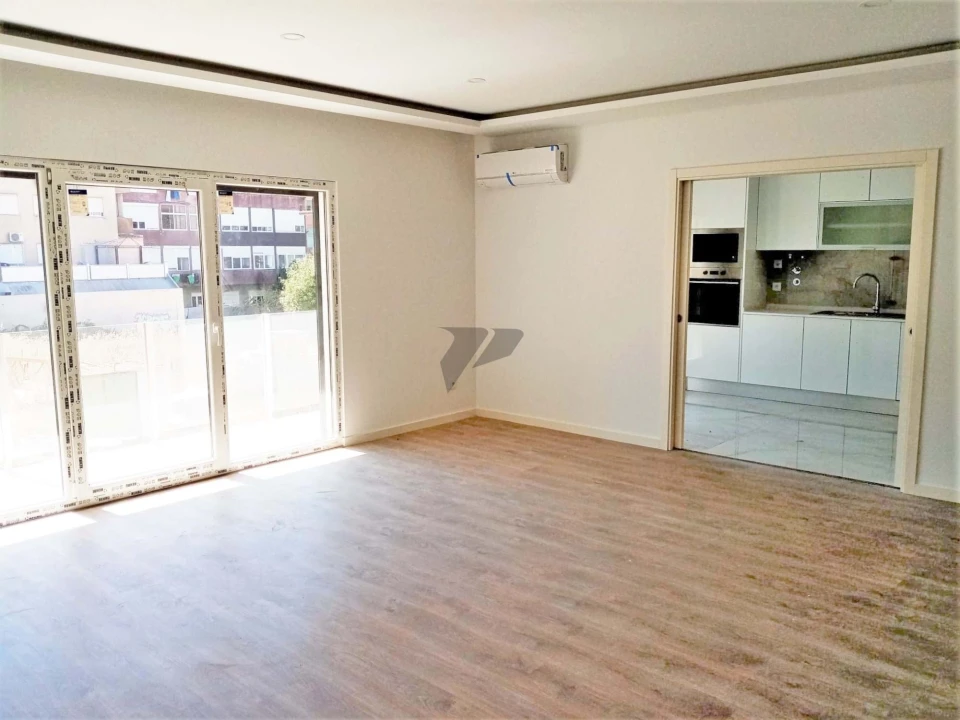 Apartamento T2 para Venda em Seixal Foto 1