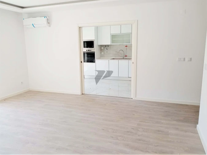 Apartamento T2 para Venda em Seixal Foto 2