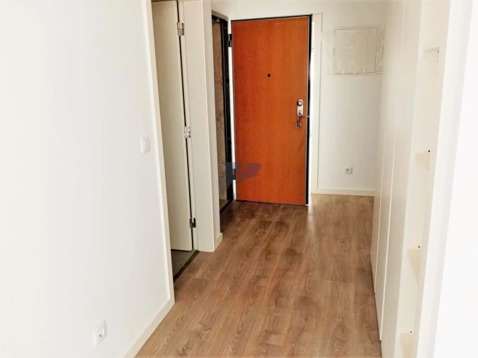 Apartamento T2 para Venda em Seixal Foto 10