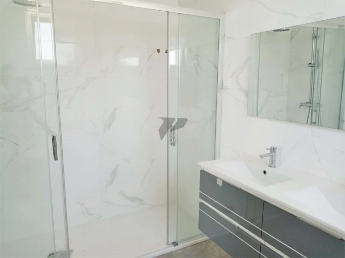 Apartamento T2 para Venda em Seixal Foto 22