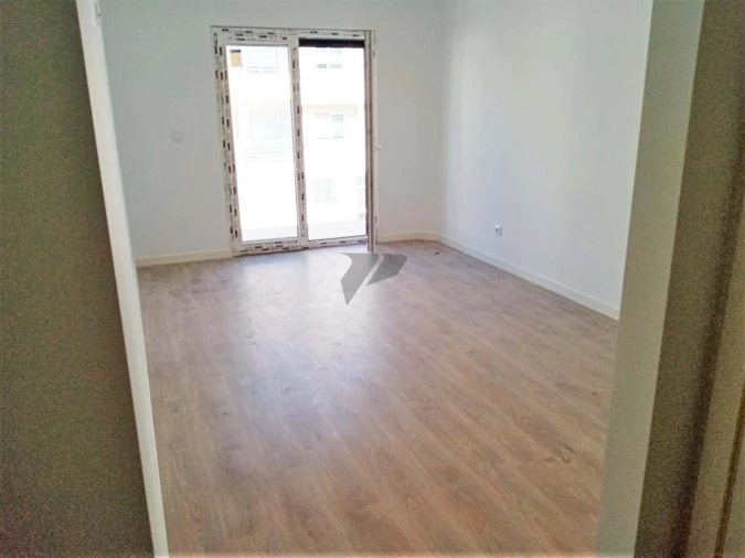 Apartamento T2 para Venda em Seixal Foto 18