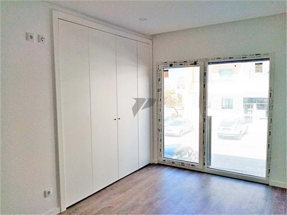 Apartamento T2 para Venda em Seixal Foto 15