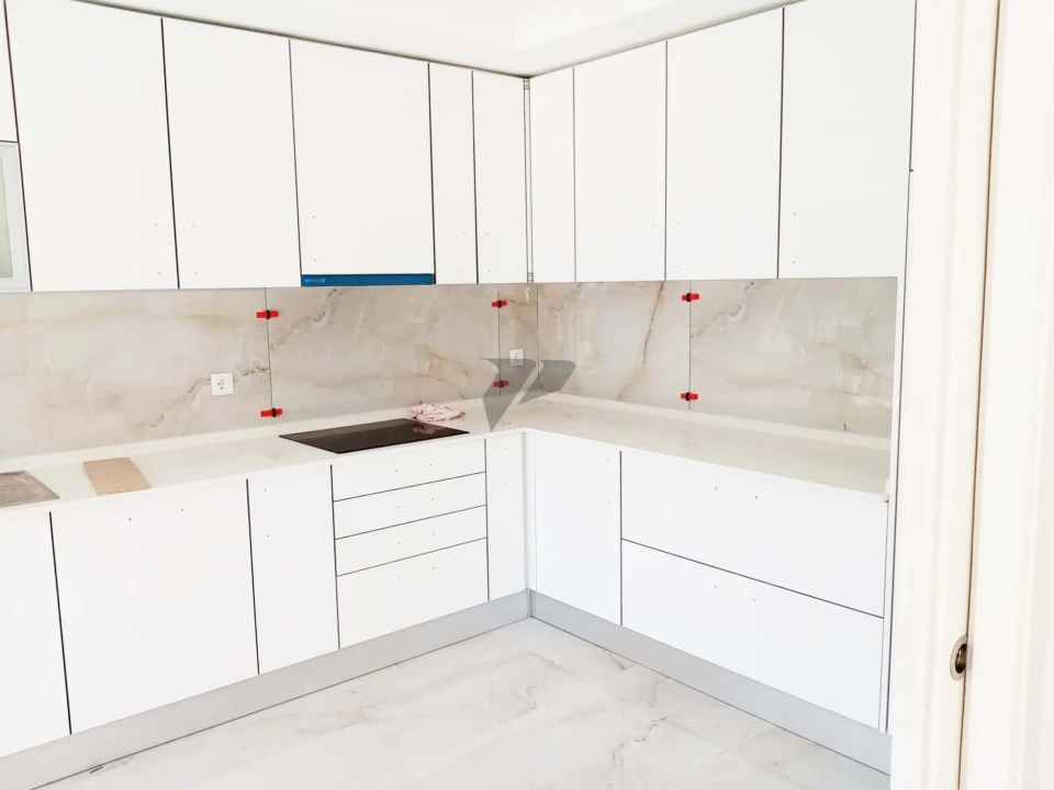 Apartamento T2 para Venda em Seixal Foto 8