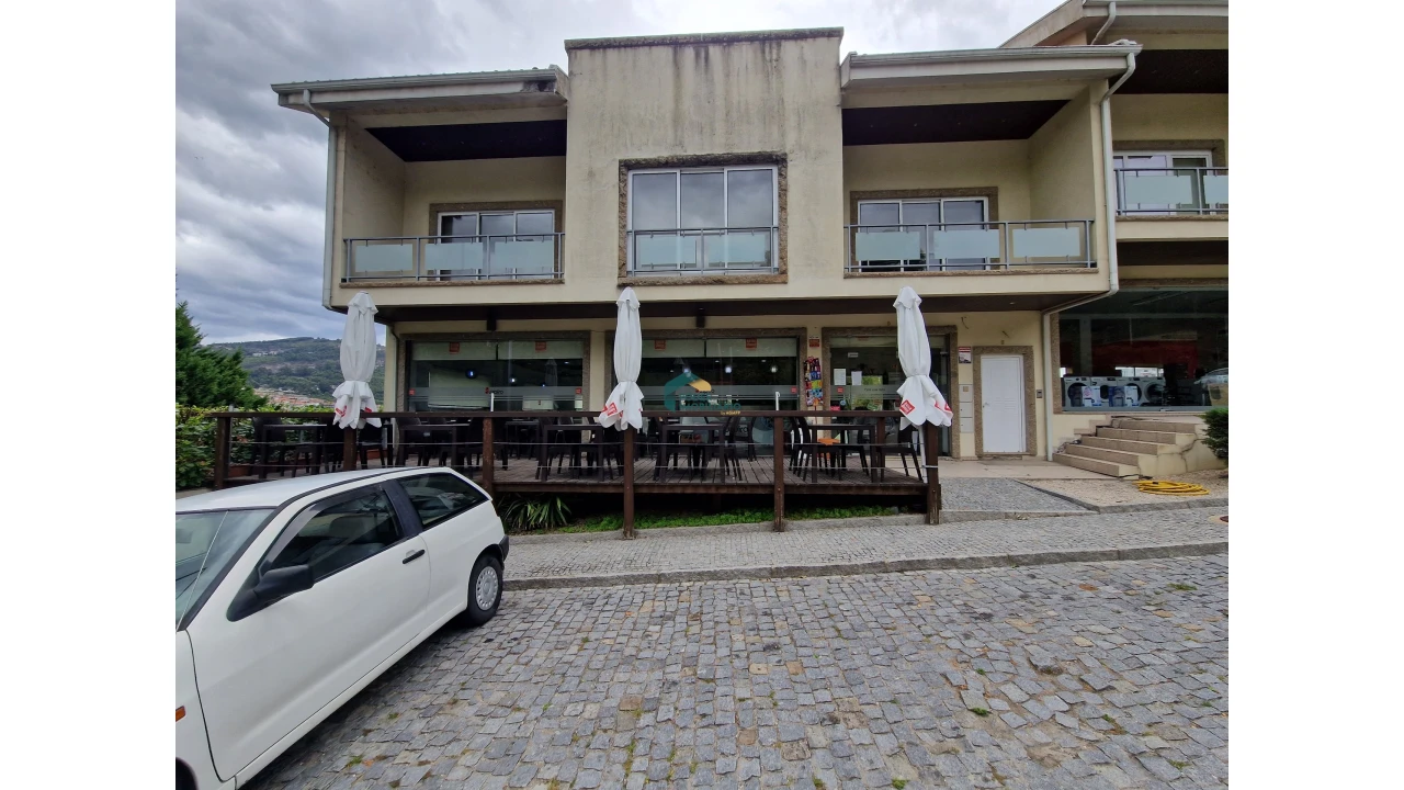 Negócio para Venda em Alpendorada, Várzea e Torrão Foto 2