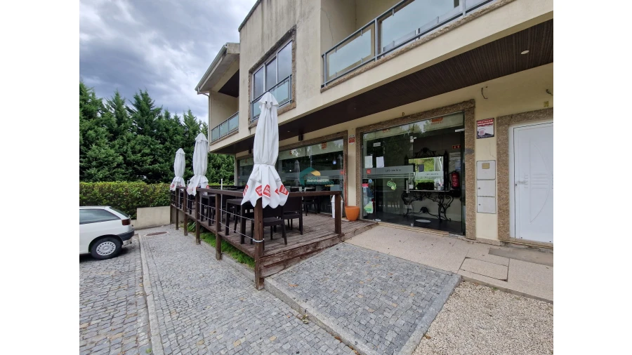 Negócio para Venda em Alpendorada, Várzea e Torrão