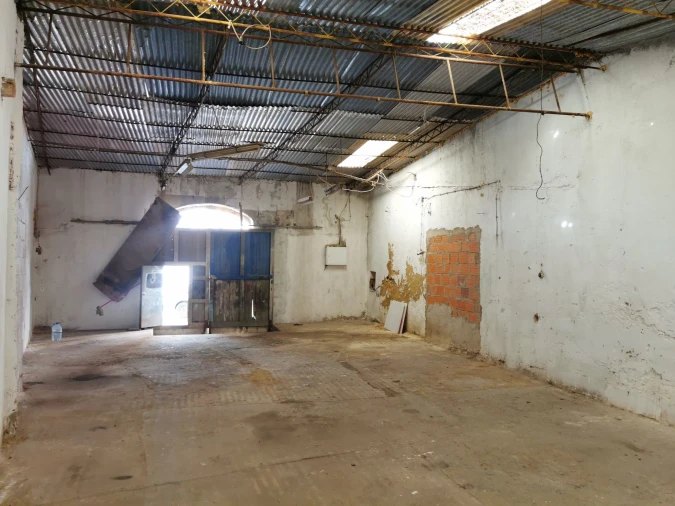 Armazém para Venda em Olhão Foto 5