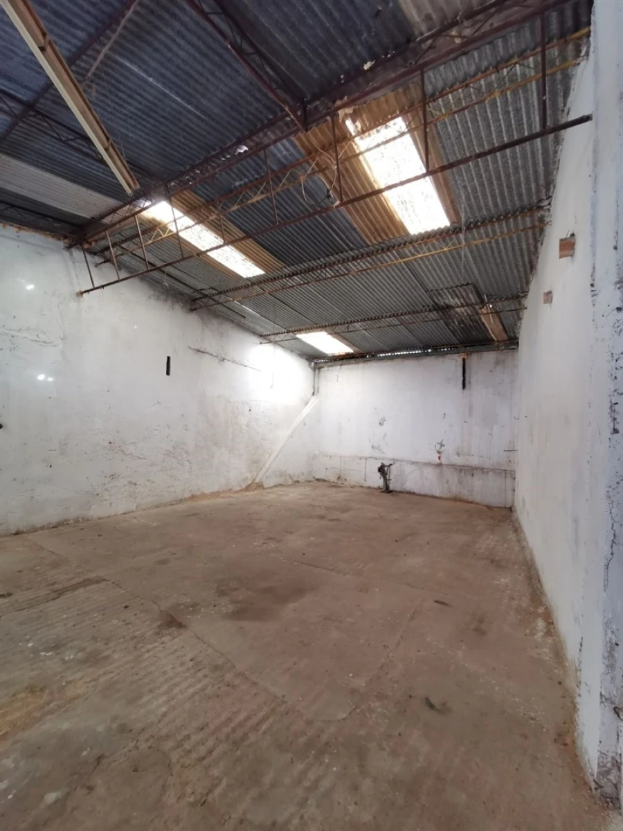 Armazém para Venda em Olhão