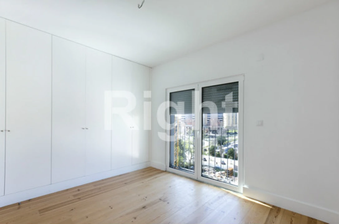 Apartamento T3 para Venda em Avenidas Novas Foto 12