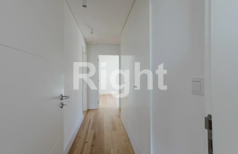 Apartamento T3 para Venda em Avenidas Novas Foto 4