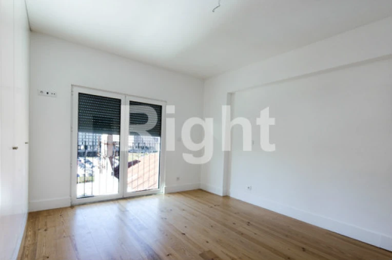 Apartamento T3 para Venda em Avenidas Novas Foto 9