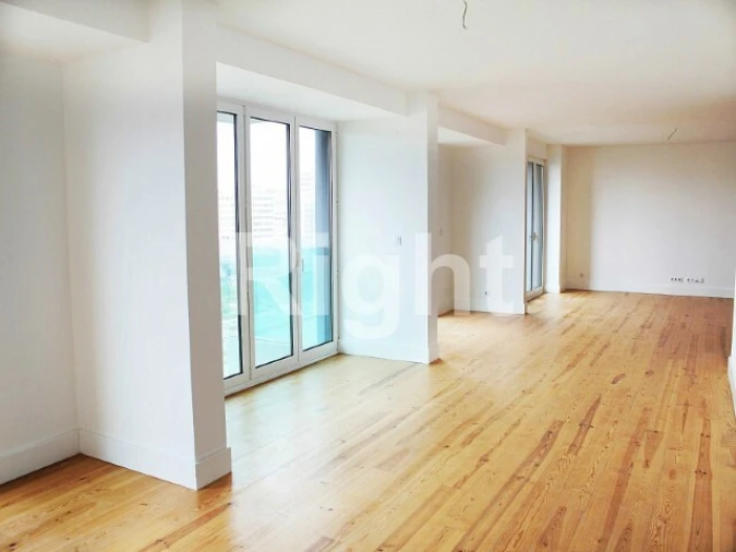 Apartamento T3 para Venda em Avenidas Novas Foto 5