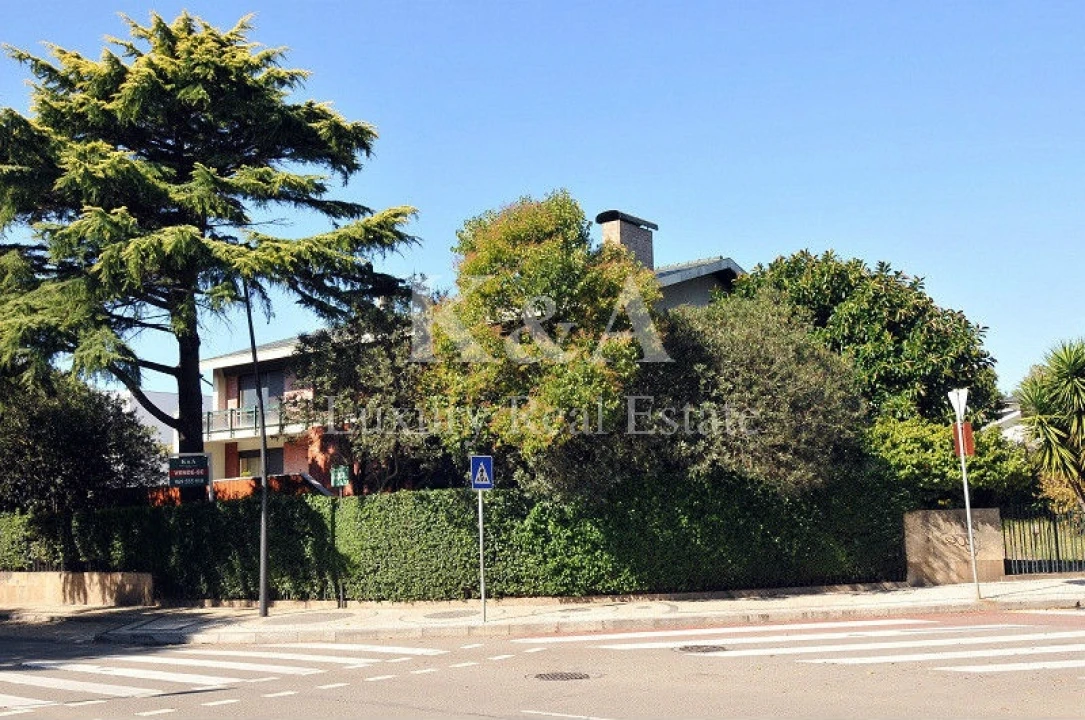 Moradia T8 para Venda em Aldoar, Foz do Douro e Nevogilde Foto 1