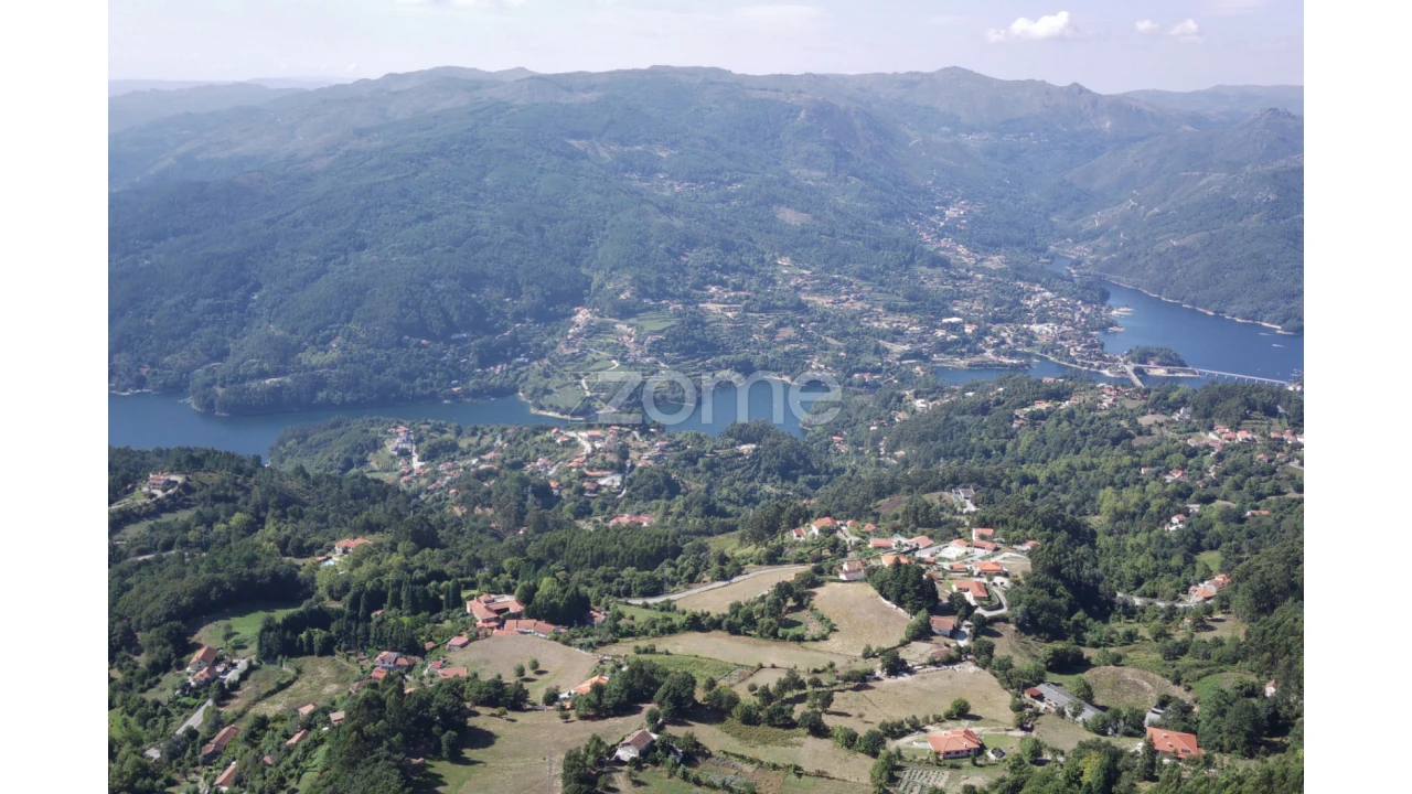 Terreno para Venda em Caniçada e Soengas Foto 3