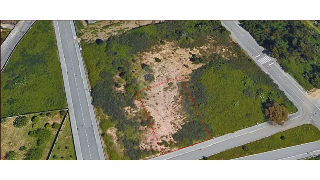 Terreno para Venda em Serzedo e Perosinho Foto 3