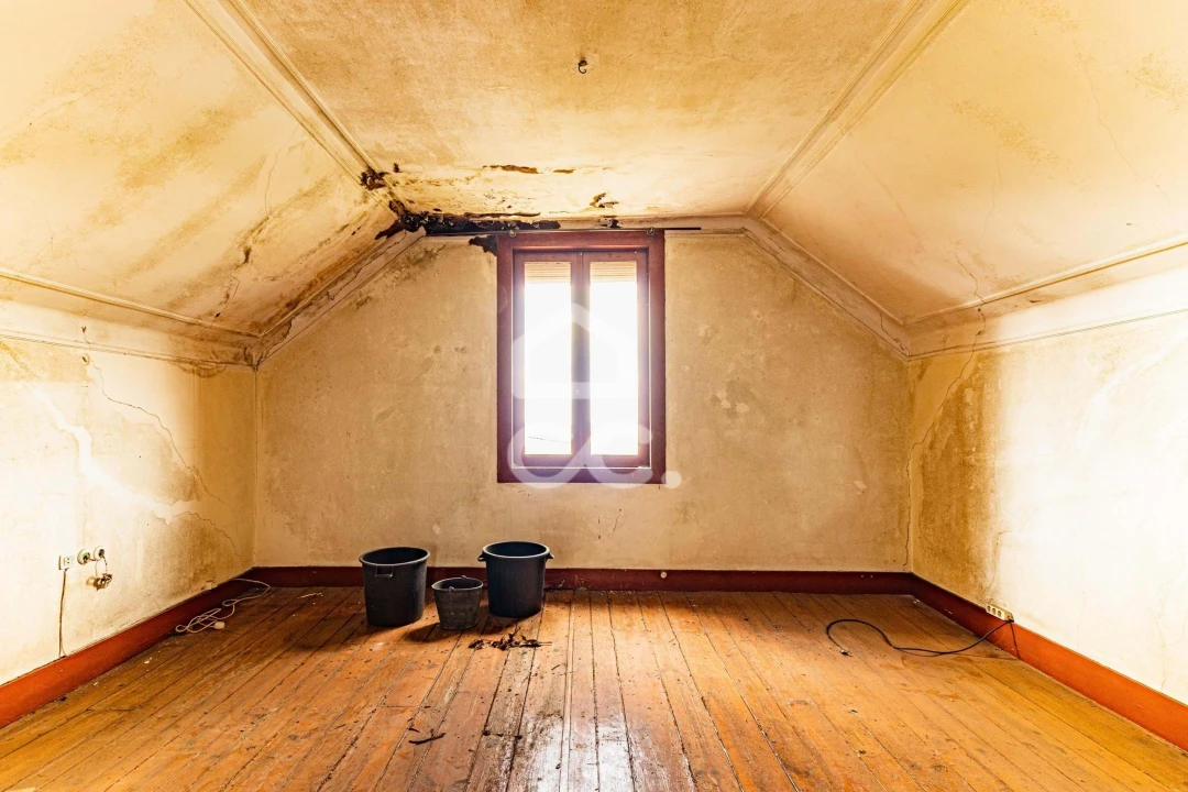 Moradia T9 para Venda em Urgezes Foto 23