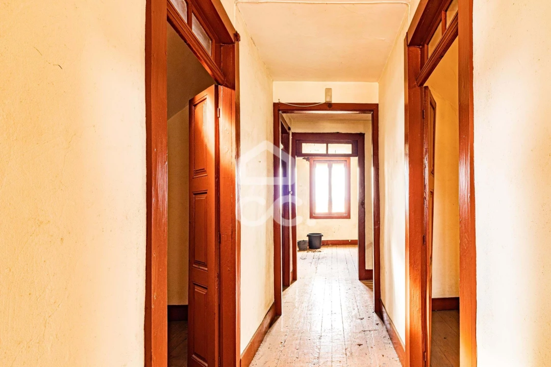 Moradia T9 para Venda em Urgezes Foto 24