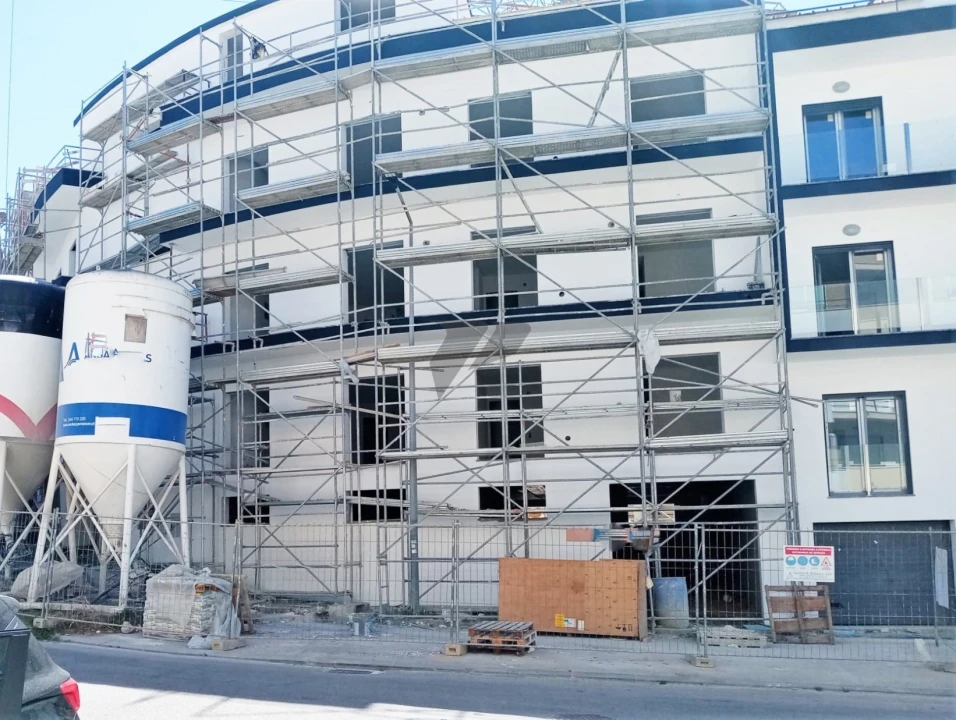 Apartamento T3 para Venda em Seixal Foto 1
