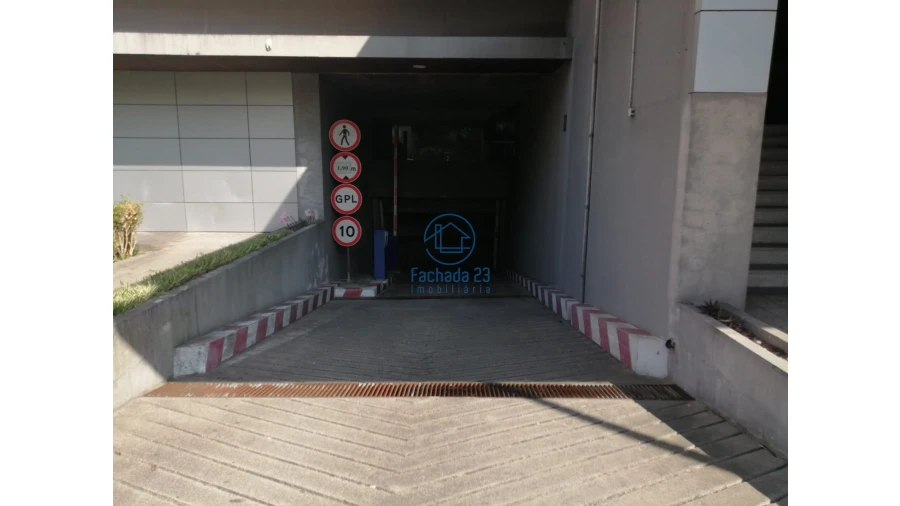 Negócio para Arrendamento em Paranhos Foto 3