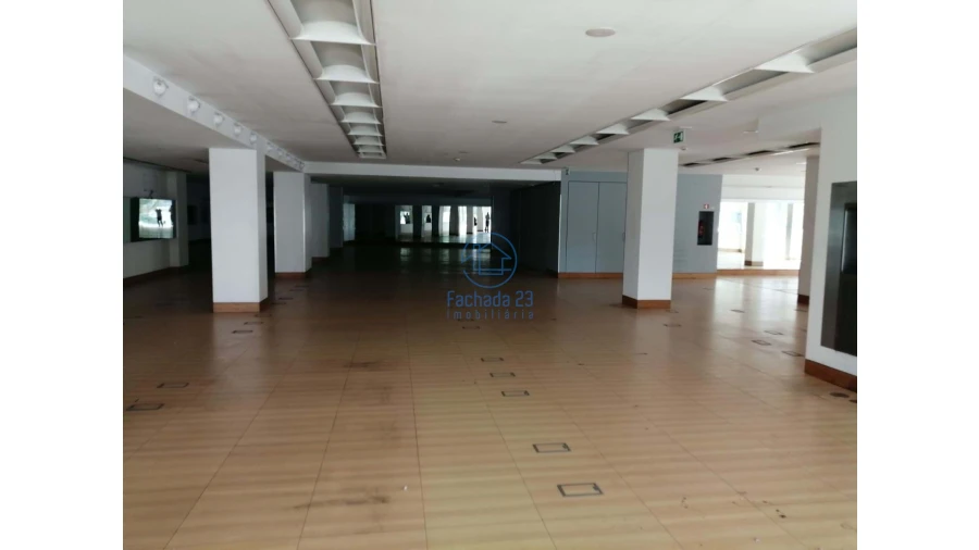 Negócio para Arrendamento em Paranhos Foto 35