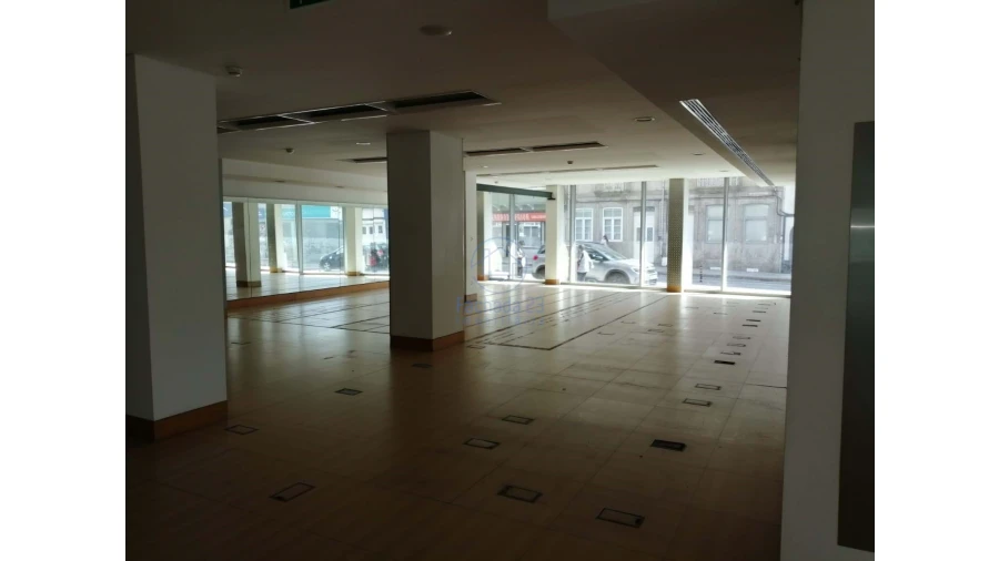 Negócio para Arrendamento em Paranhos Foto 15