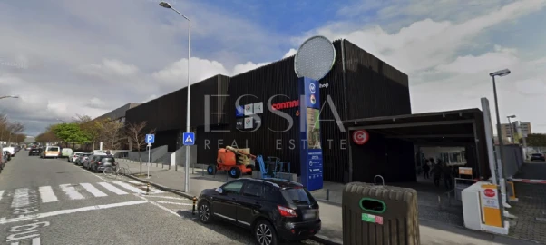 Armazém para Venda em Ramalde