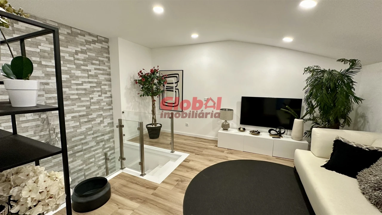 Apartamento T2 para Venda em Ranhados Foto 11