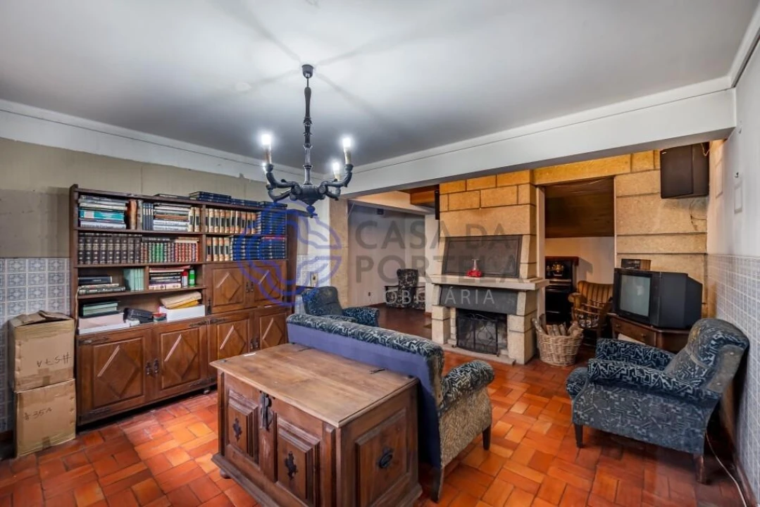 Moradia T6 para Venda em Paranhos Foto 26