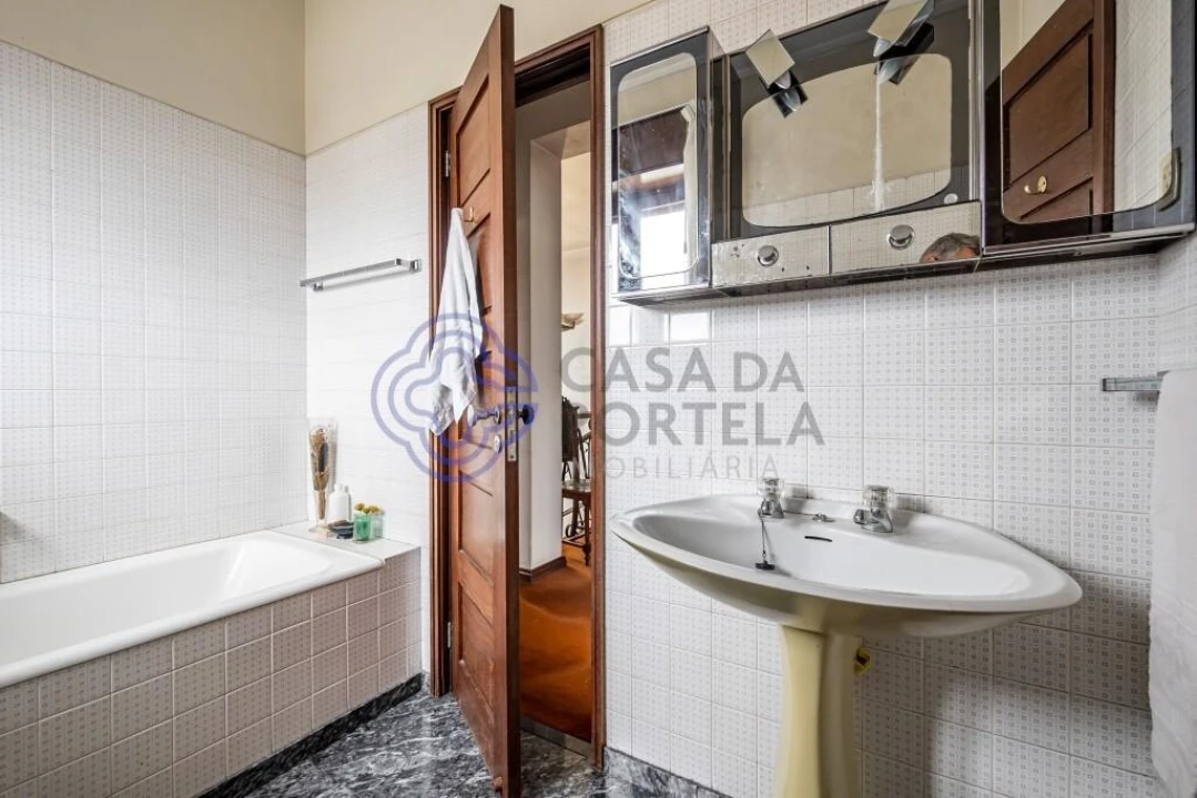 Moradia T6 para Venda em Paranhos Foto 25