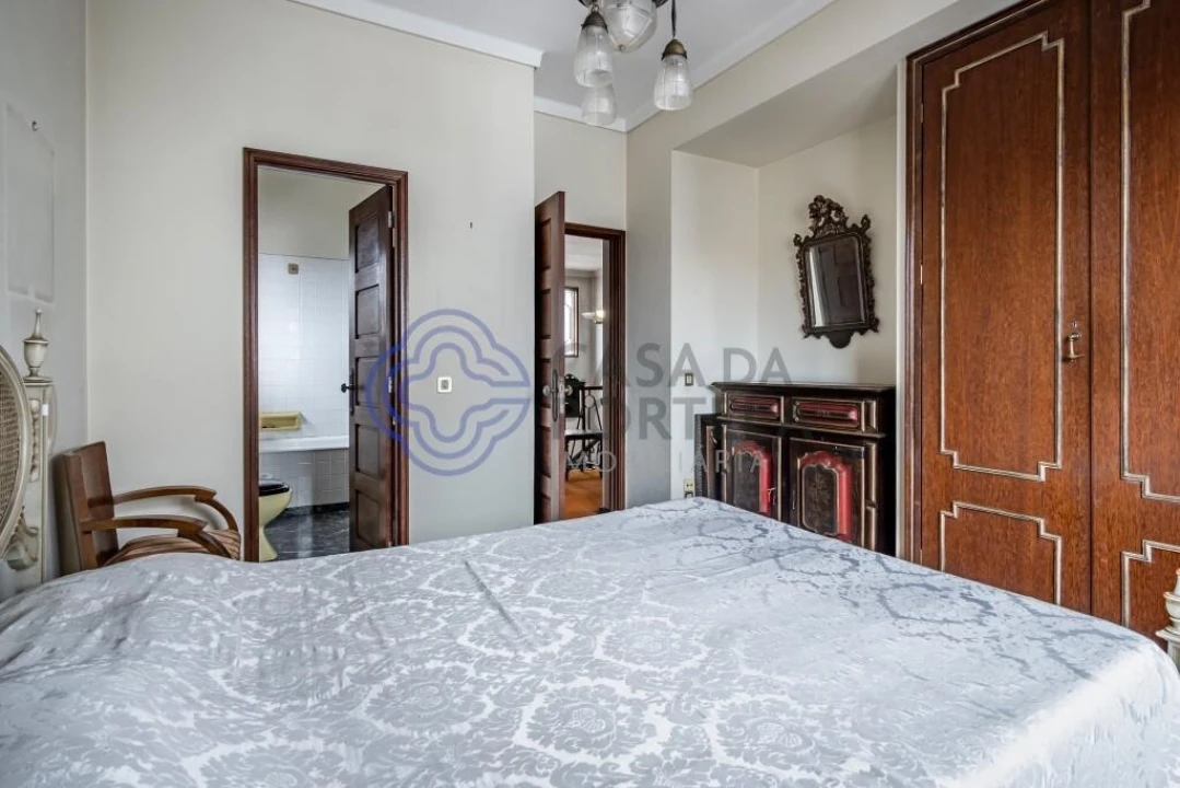 Moradia T6 para Venda em Paranhos Foto 24