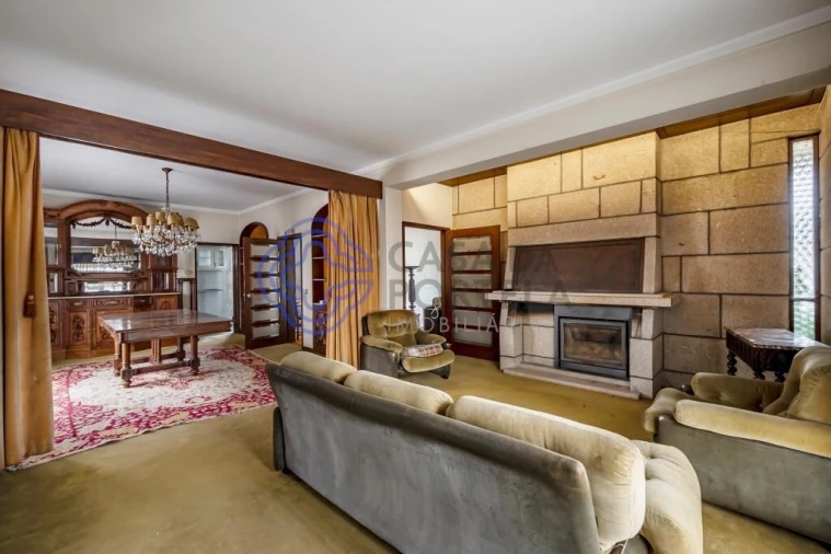 Moradia T6 para Venda em Paranhos Foto 7