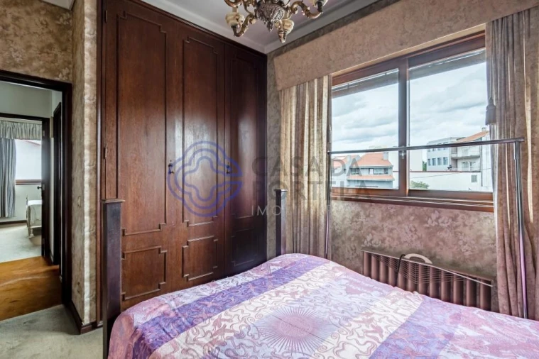 Moradia T6 para Venda em Paranhos Foto 22