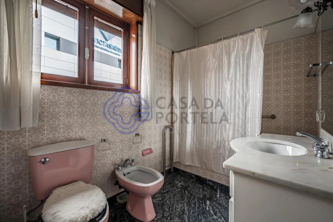 Moradia T6 para Venda em Paranhos Foto 18