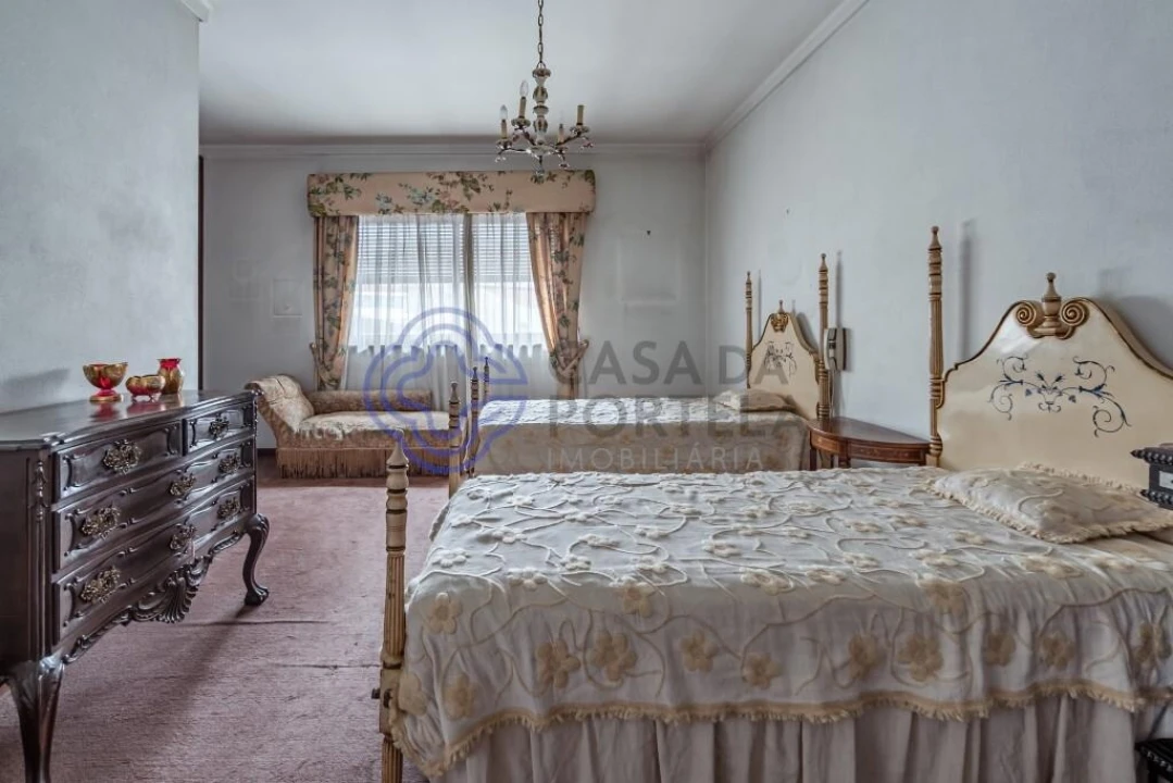 Moradia T6 para Venda em Paranhos Foto 17