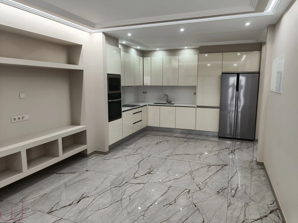Apartamento T5 para Venda em Portimão Foto 11