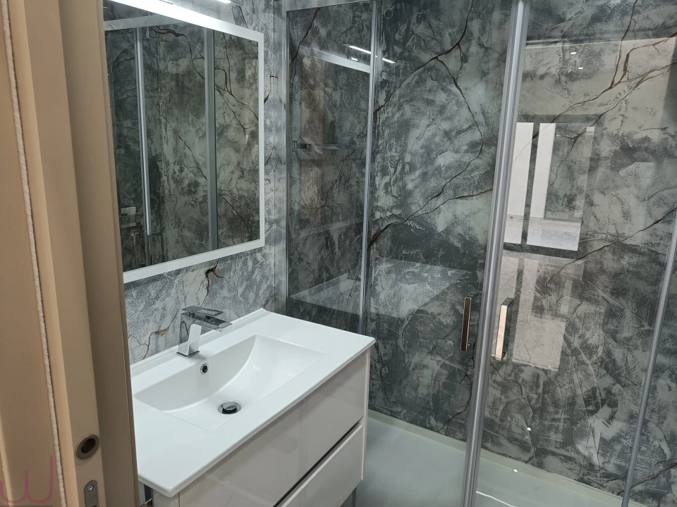 Apartamento T5 para Venda em Portimão Foto 17