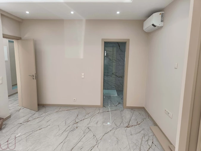 Apartamento T5 para Venda em Portimão Foto 5