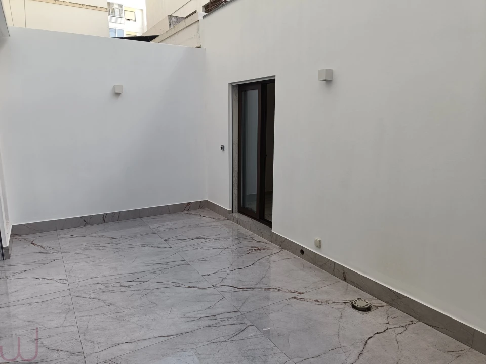 Apartamento T5 para Venda em Portimão Foto 19