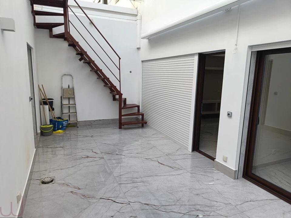 Apartamento T5 para Venda em Portimão Foto 18