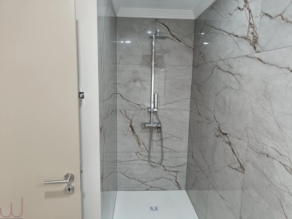 Apartamento T5 para Venda em Portimão Foto 22