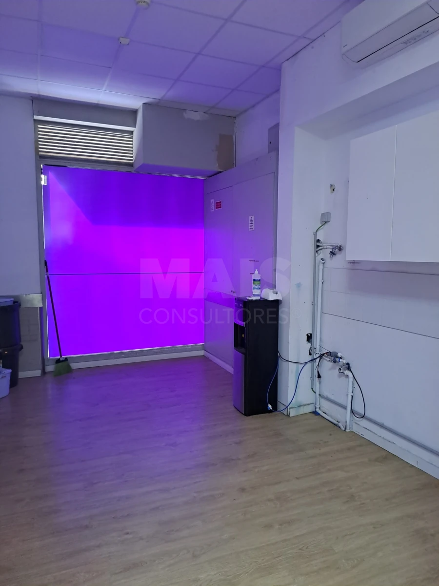 Loja para Arrendamento em Avenidas Novas Foto 8