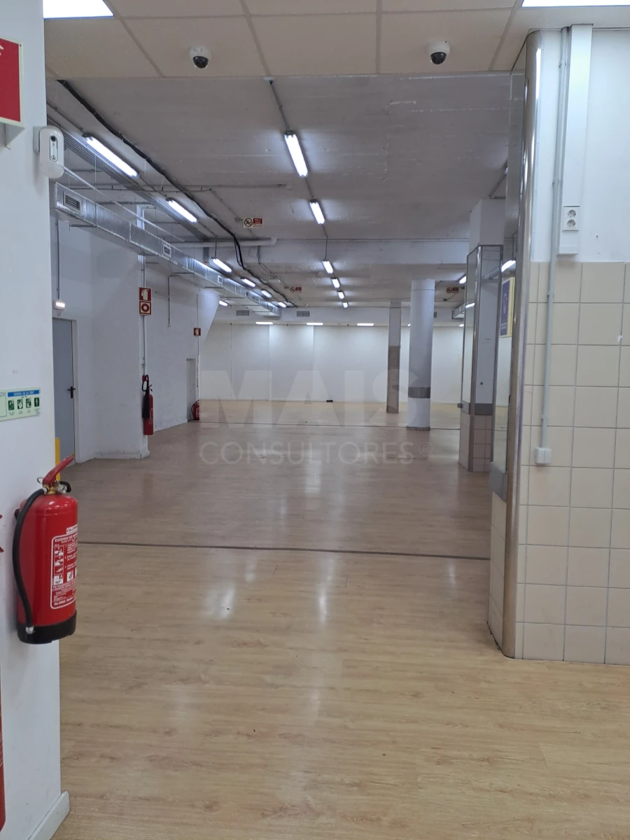 Loja para Arrendamento em Avenidas Novas Foto 6