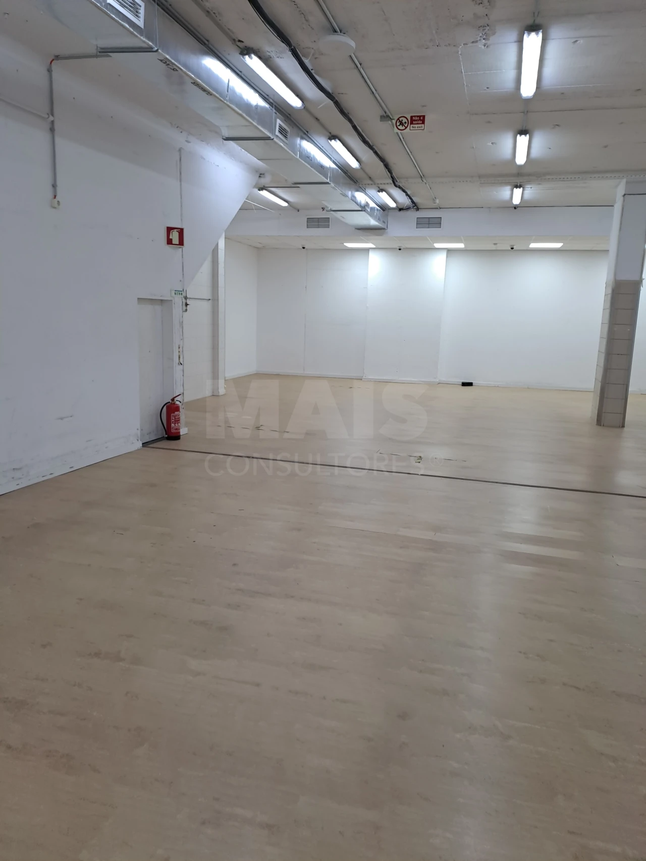 Loja para Arrendamento em Avenidas Novas Foto 7