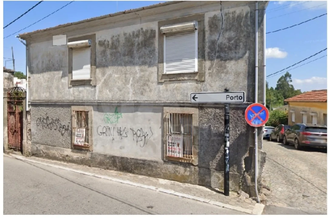 Moradia T6 para Venda em Pedroso e Seixezelo Foto 1