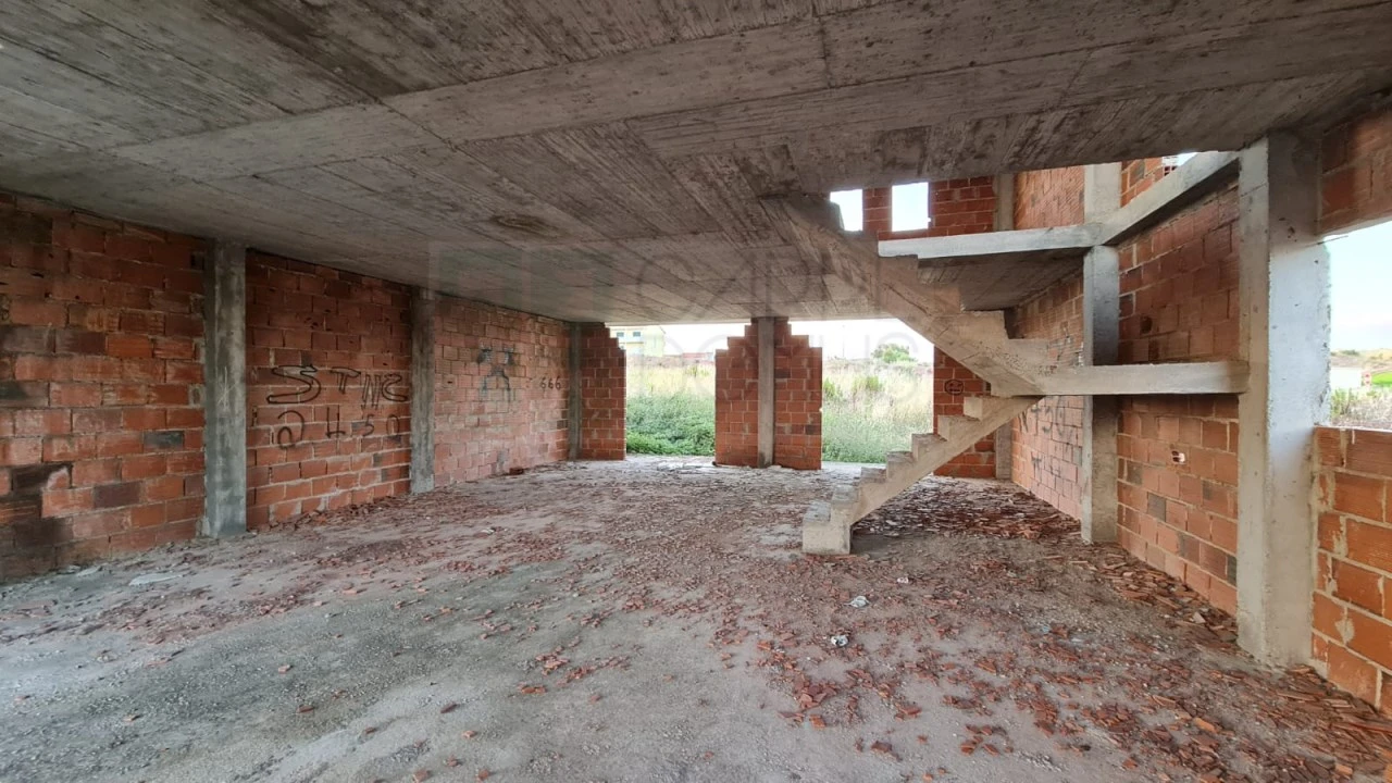 Terreno para Venda em Valado dos Frades Foto 79