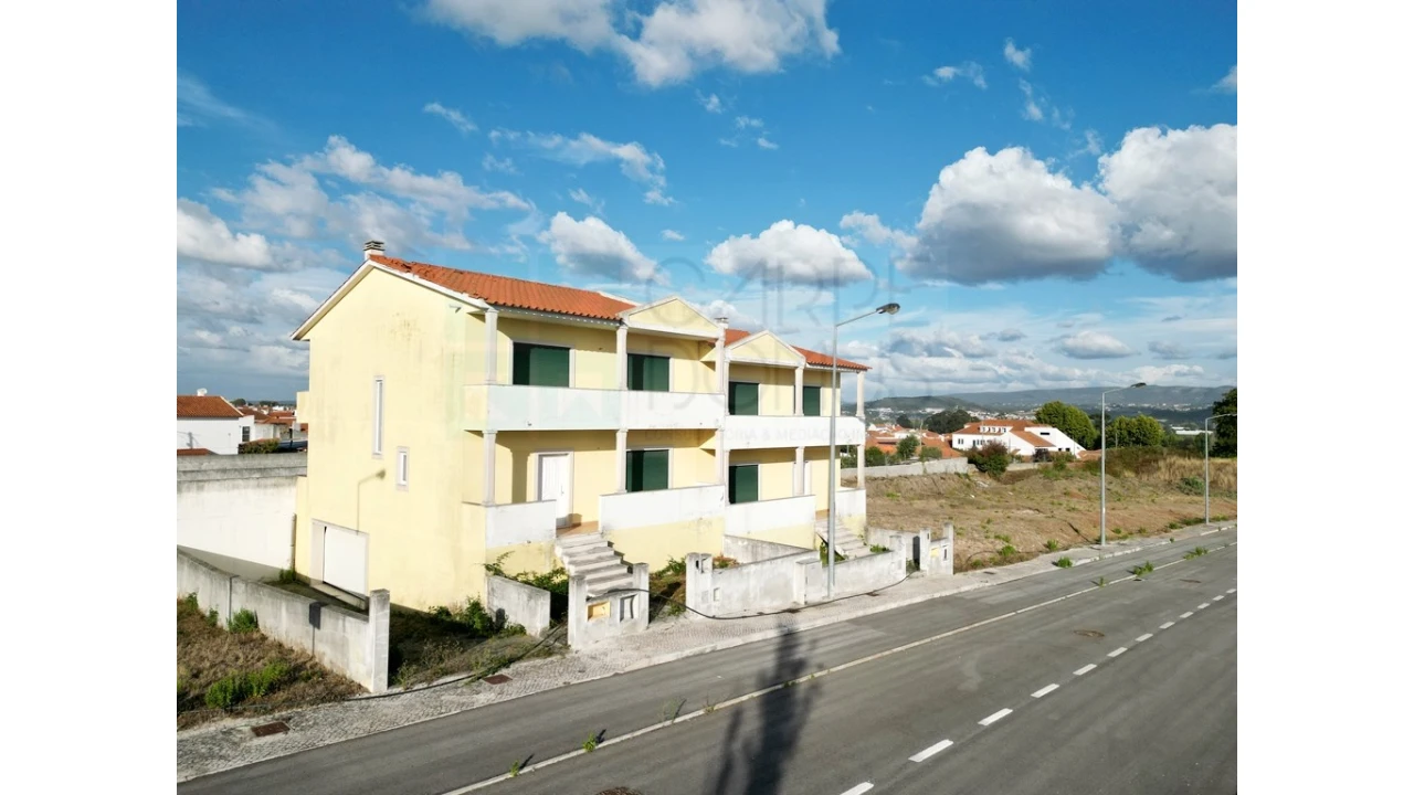 Terreno para Venda em Valado dos Frades Foto 13