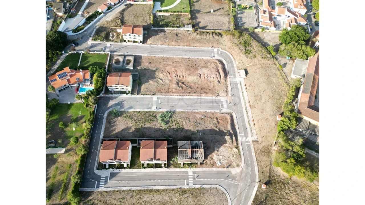 Terreno para Venda em Valado dos Frades Foto 7