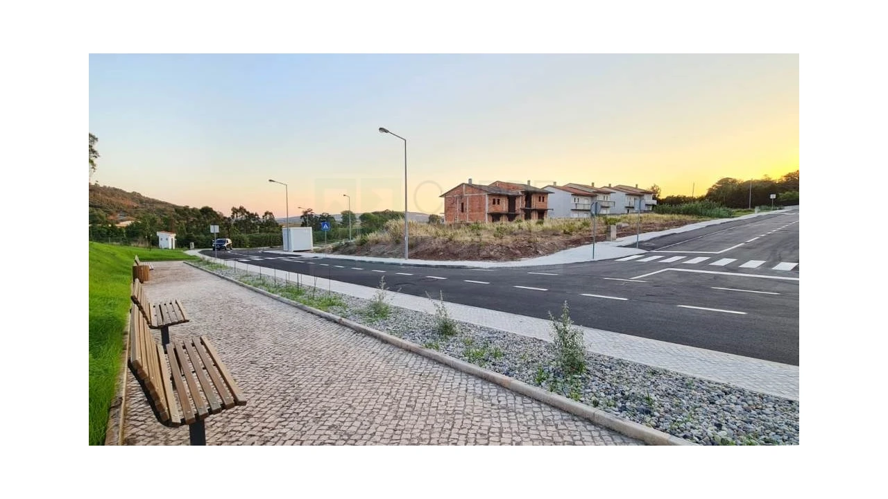 Terreno para Venda em Valado dos Frades Foto 37